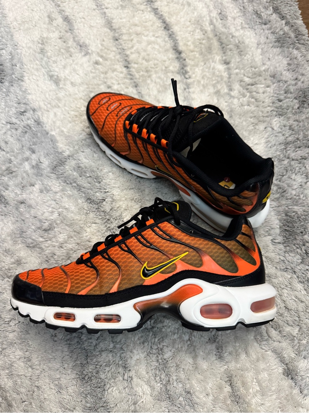 Nike Men’s Sneakers in Orange, Black & Yellow